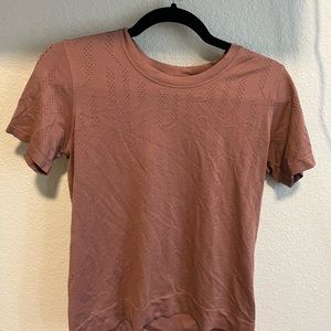 Lululemon Swiftly Breathe Short Sleeve Shirt *Fletching
Lines